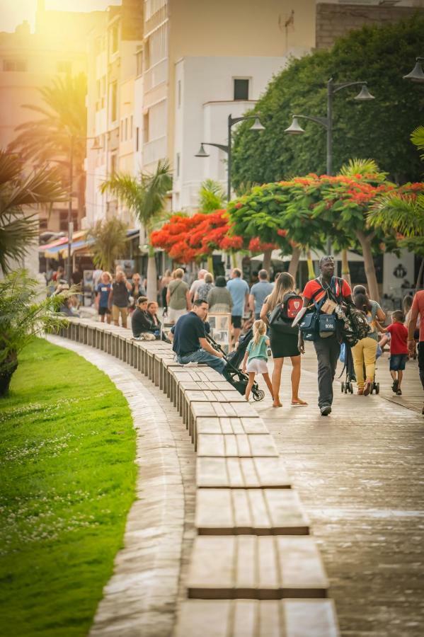 Comodoro Estudio Vista Mar Explotaciones Ravel Arona  Ngoại thất bức ảnh